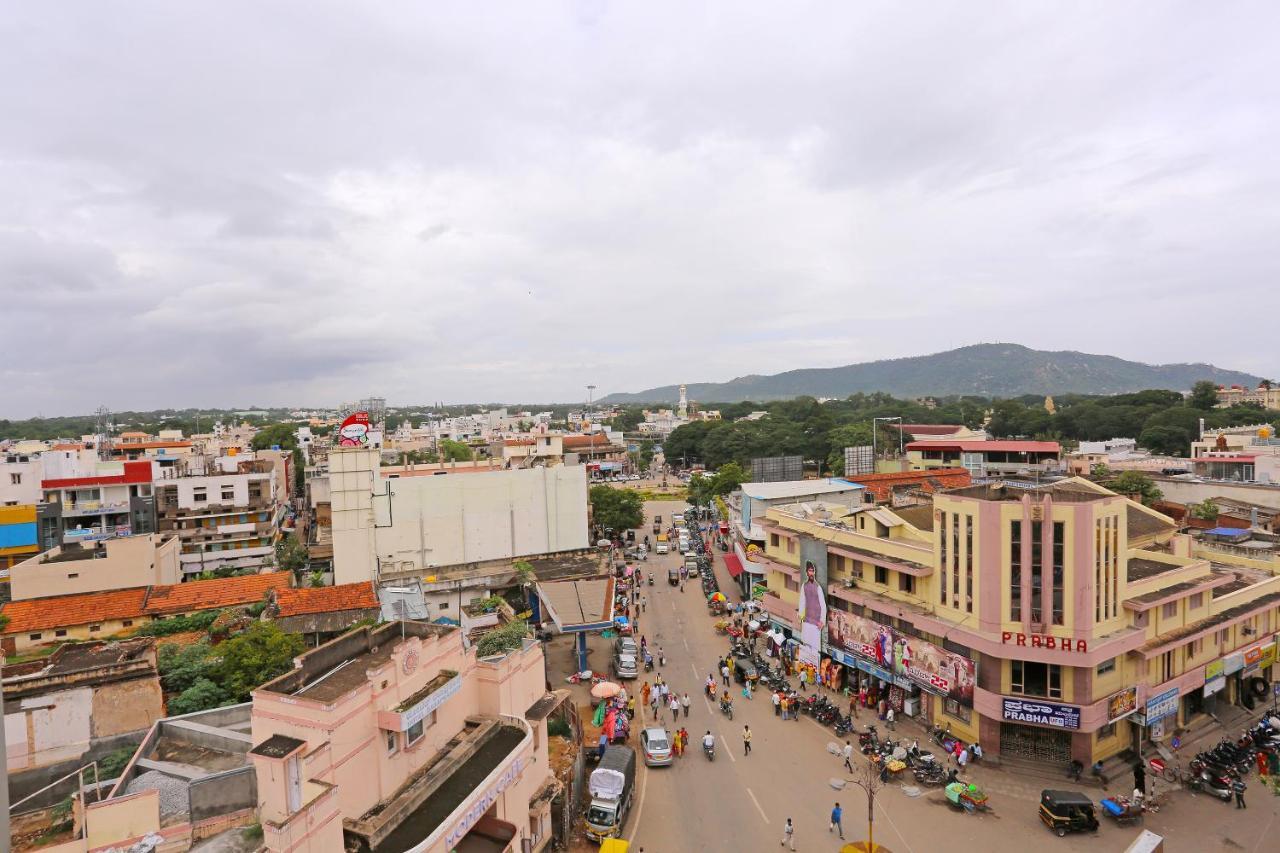 Oyo 6447 Samasth Rooms And Suites Mysore Buitenkant foto