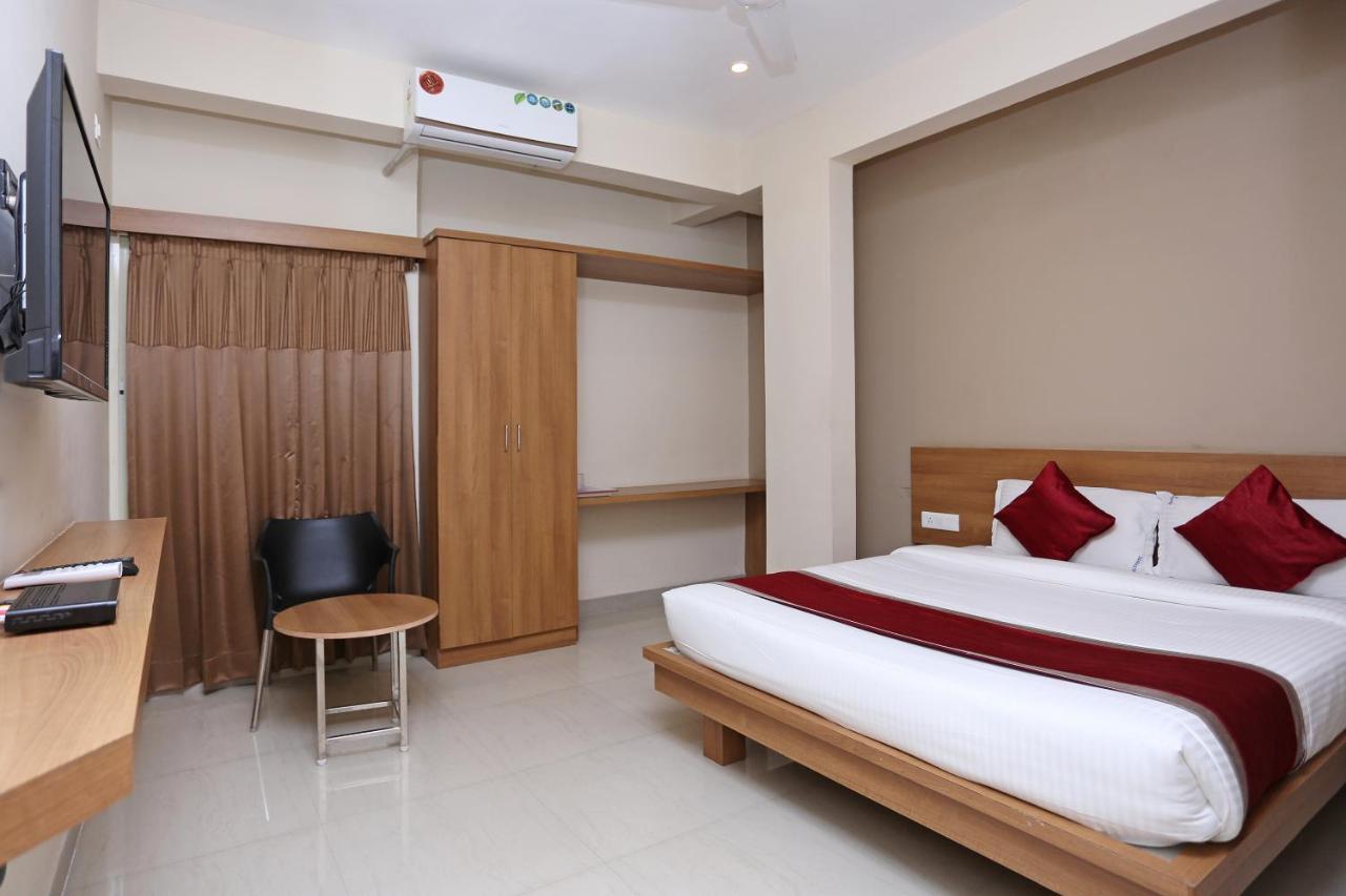 Oyo 6447 Samasth Rooms And Suites Mysore Buitenkant foto