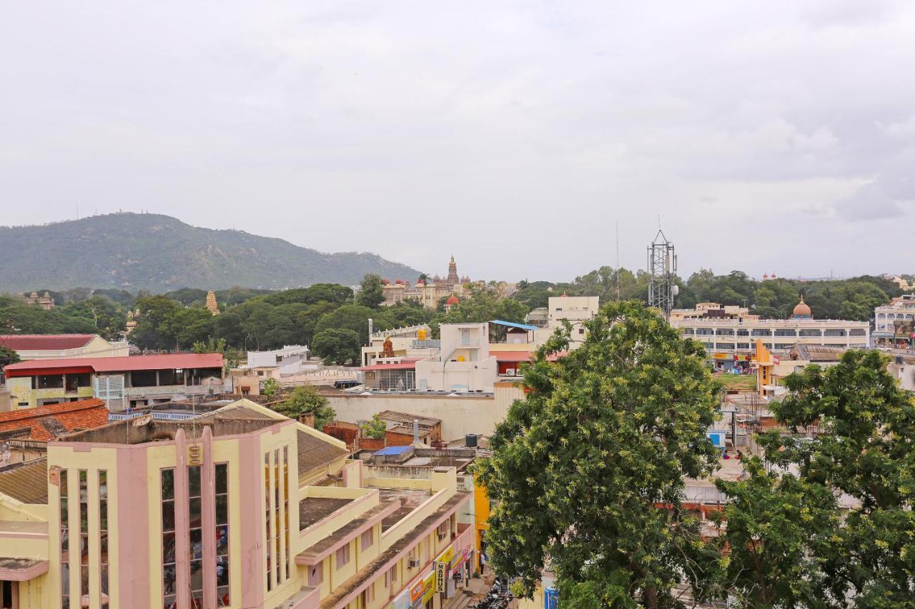 Oyo 6447 Samasth Rooms And Suites Mysore Buitenkant foto